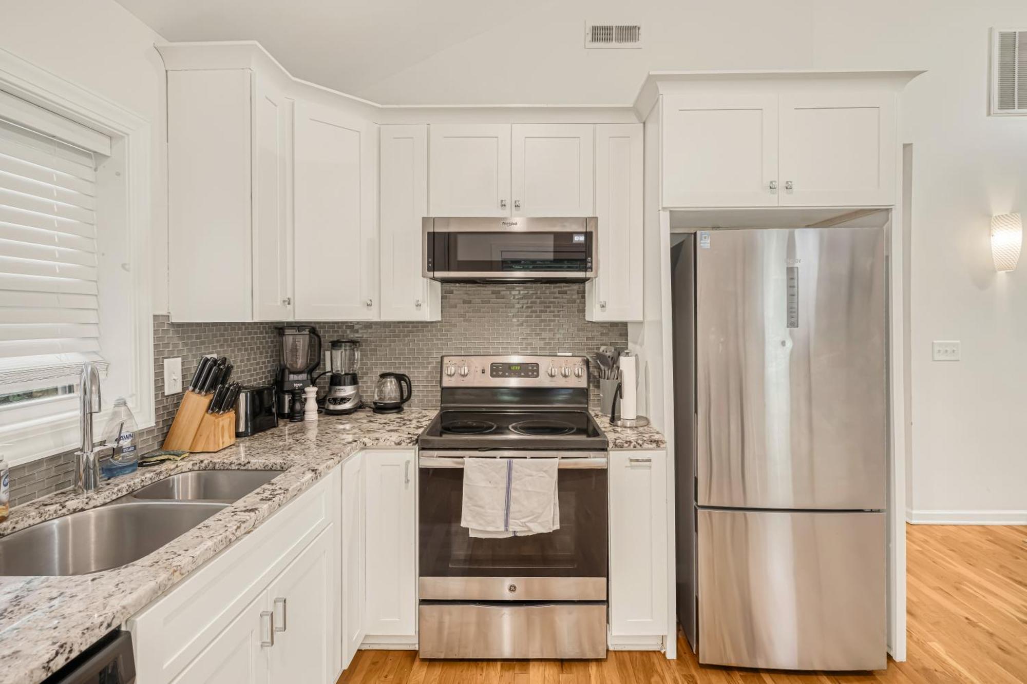 Charming 2Br Bungalow 4 Minutes To Duke University Durham Exterior foto